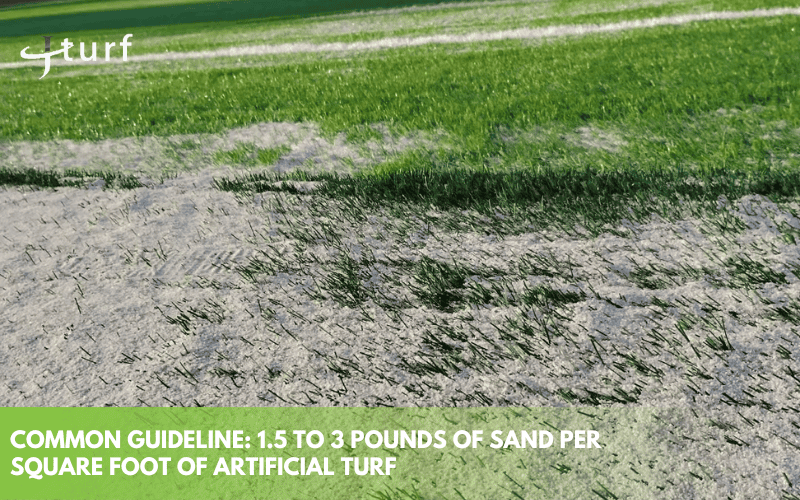 Arena para césped artificial: qué hace y cómo elegirla 4 Campo de césped artificial parcialmente relleno con arena de sílice a la densidad recomendada