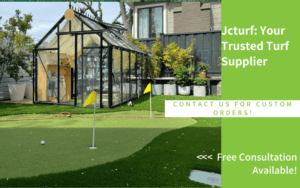 Green de césped para putting en el patio delantero residencial con banderas de minigolf e invernadero
